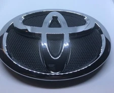 GENUINE 2007-2009 TOYOTA CAMRY FRONT GRILLE EMBLEMS FACTORY OEM BRAND NEW PART