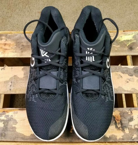 Nike Kyrie Flytrap 2 Basketball 