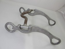 Partrade Engraved Aluminum Horse Bit Grazing Medium Port Sweet Iron Long Shank