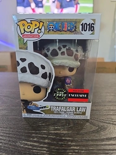 POP Animation #1016 One Piece - Trafalgar Law (AAA Anime Exclusive Glow Chase)