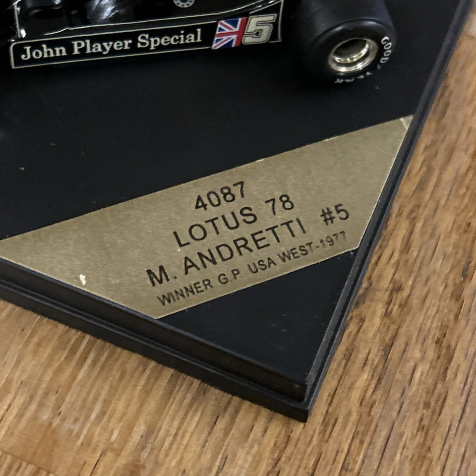 Quartzo 1:43 - 4087 Lotus 78 Mario Andretti Gran Premio USA 1977 - Immagine 3 di 4