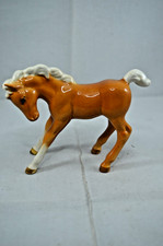 BESWICK PALOMINO FOAL MEDIUM HEAD DOWN MODEL No. 1085