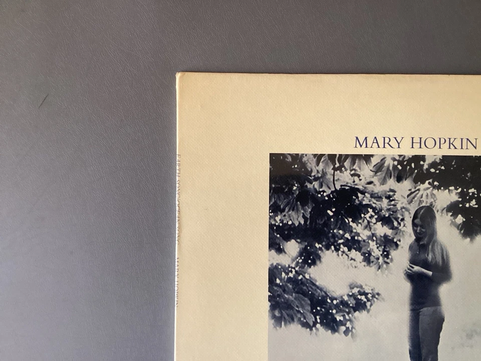 Mary Hopkin EARTH SONG OCEAN SONG LP~1971 Apple SMAS 3381 -STERLING - New/Sealed - Image 2 of 4