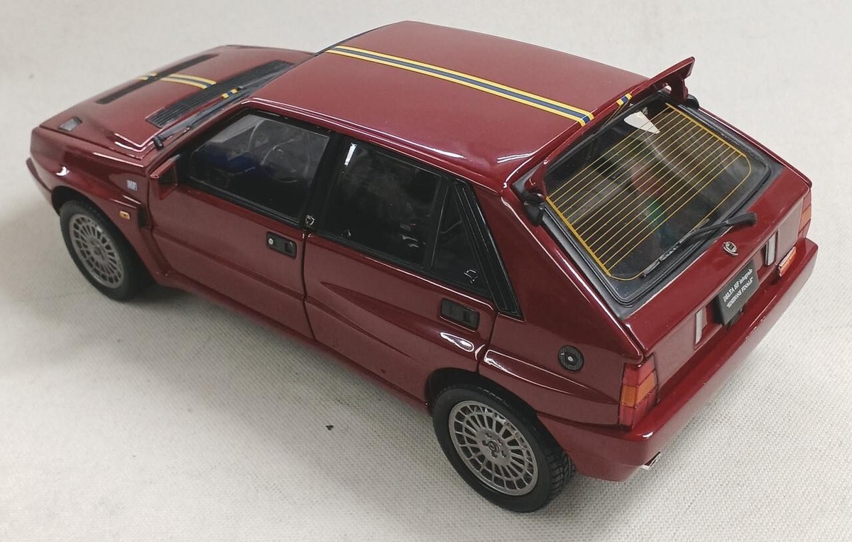 Kyosho Lancia Delta HF Integrale レッド Kyosho 1/18 Lancia Delta HF Integrale Edizione Finale