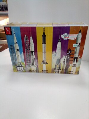2012 AMT Saturn V Rocket Apollo Spacecraft Model Kit - Complete