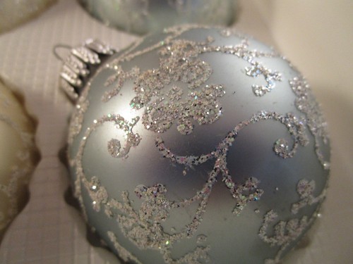 Vintage Krebs Aqua Cream White Glitter Flower Set of 4 Glass Christmas Ornaments - Picture 4 of 10