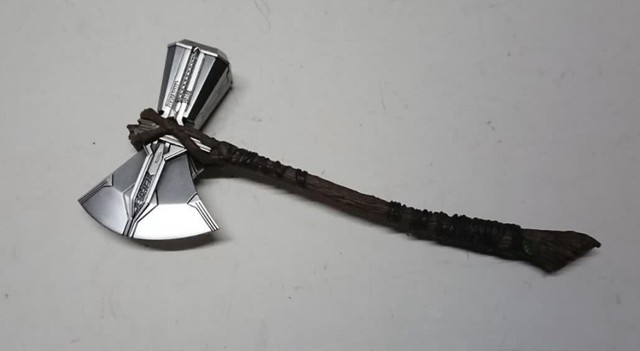 hot toys stormbreaker