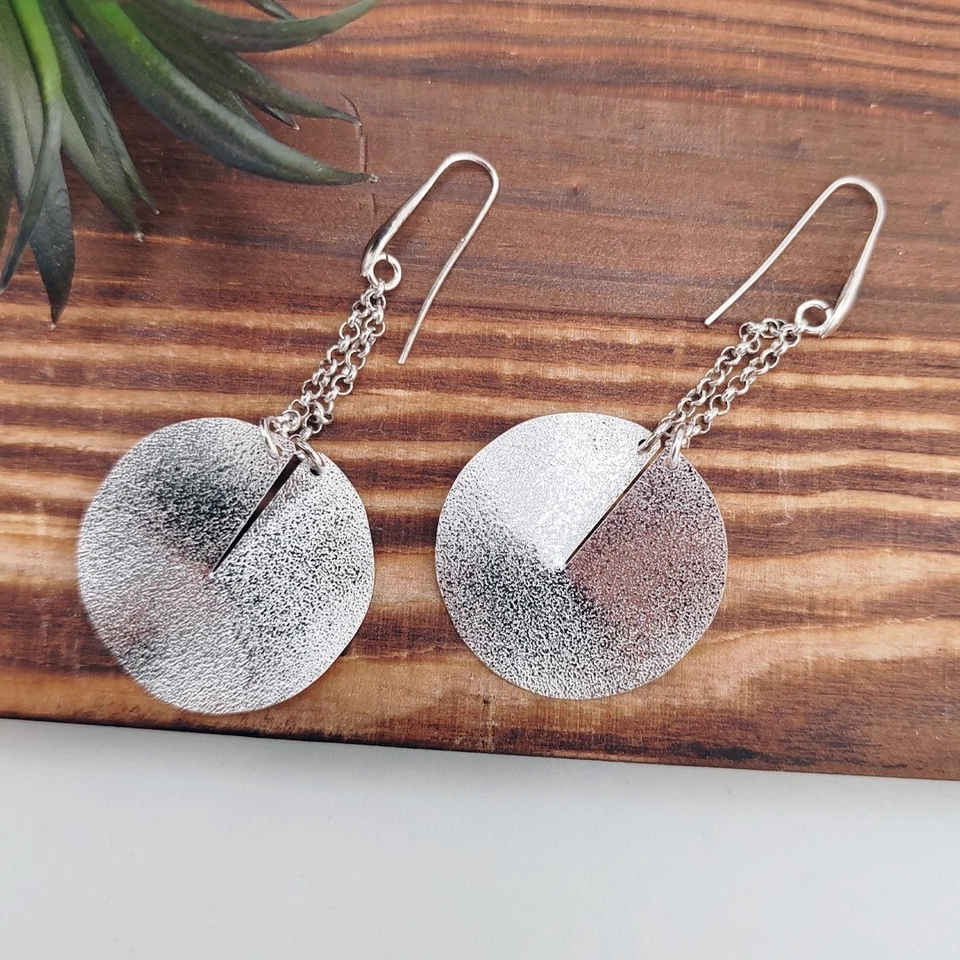 Orecchini lunghi argento925 rodiato cerchio pendente gioiello donna elegante - Immagine 3 di 3