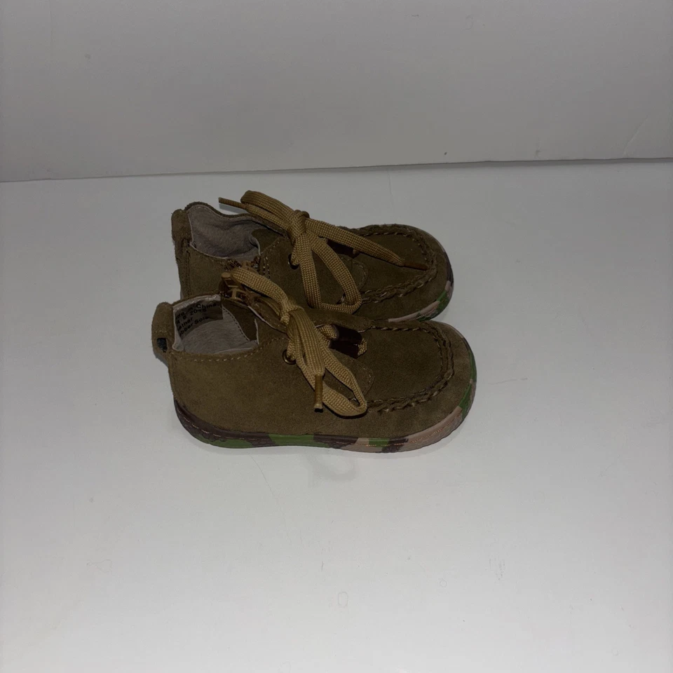 Zapatos de acción Livie & Luca Captain para niños tallas 5 Foto 4 de 4