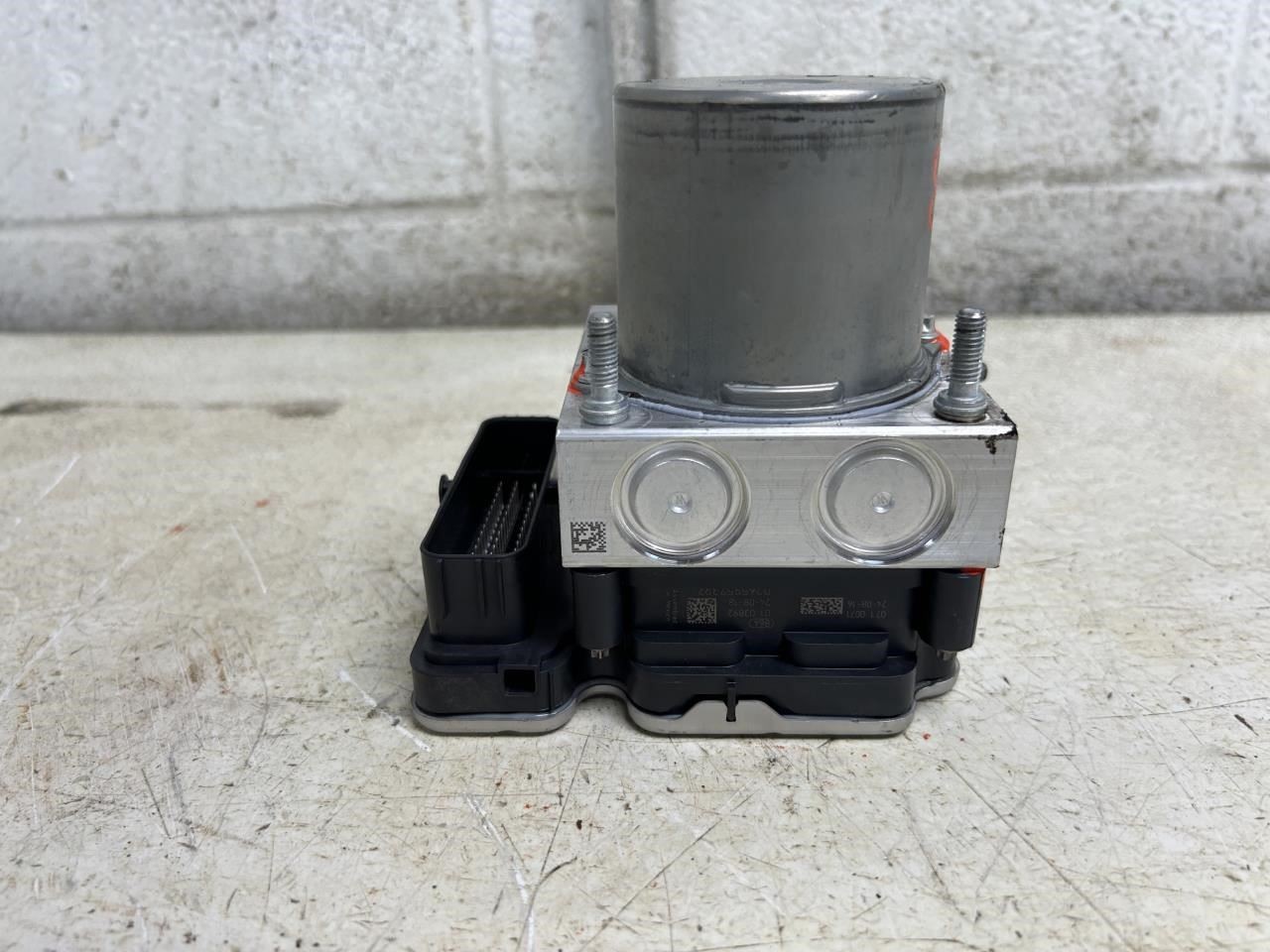 2025 NISSAN KICKS Anti-Lock Brake Pump Assembly OEM ID 476607208R