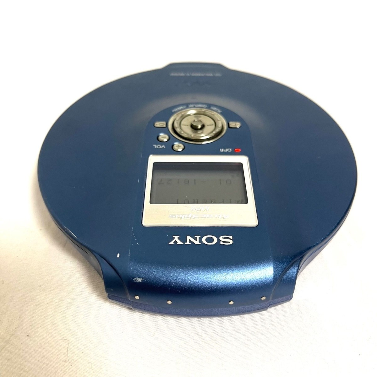 Sony D-NE900 CD Walkman Portable Player ATRAC3plus MP3 G