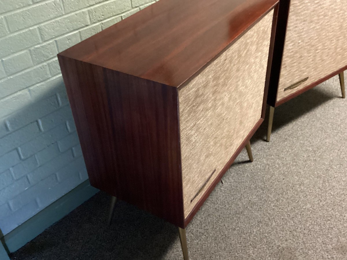 RCA Victor 1958 Model SHP-9 Cherry Wood Record Player & Speaker RCA Victor 1958 Model SHP-9 Cherry Wood Record Player & Speaker