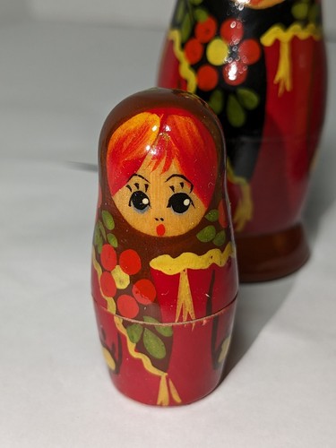 VTG USSR Matryoshka Babushka Wooden Russian Four Piece Stacking Nesting Dolls - Picture 8 of 11