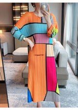 Brand New Fashionable Pleated Dress Geometric Print Round Neck Pleated Dress