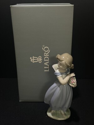MINT IN BOX Lladro 8247 Adorable Innocence Girl Flower Basket