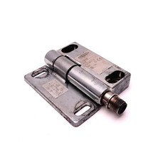 Banner SI-HG80DQD Safety Interlock Hinge Switch 250VAC 3A 60VDC 1NO/1NC M12