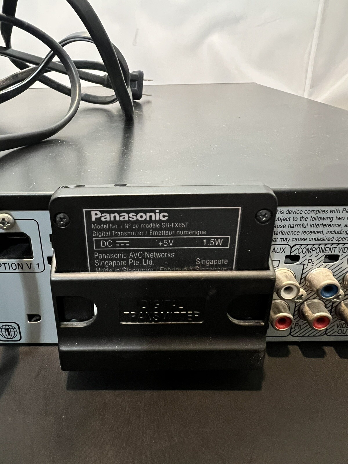 Panasonic SAPT750 DVD 5 Disc Home Theater System w Digital Transmitter