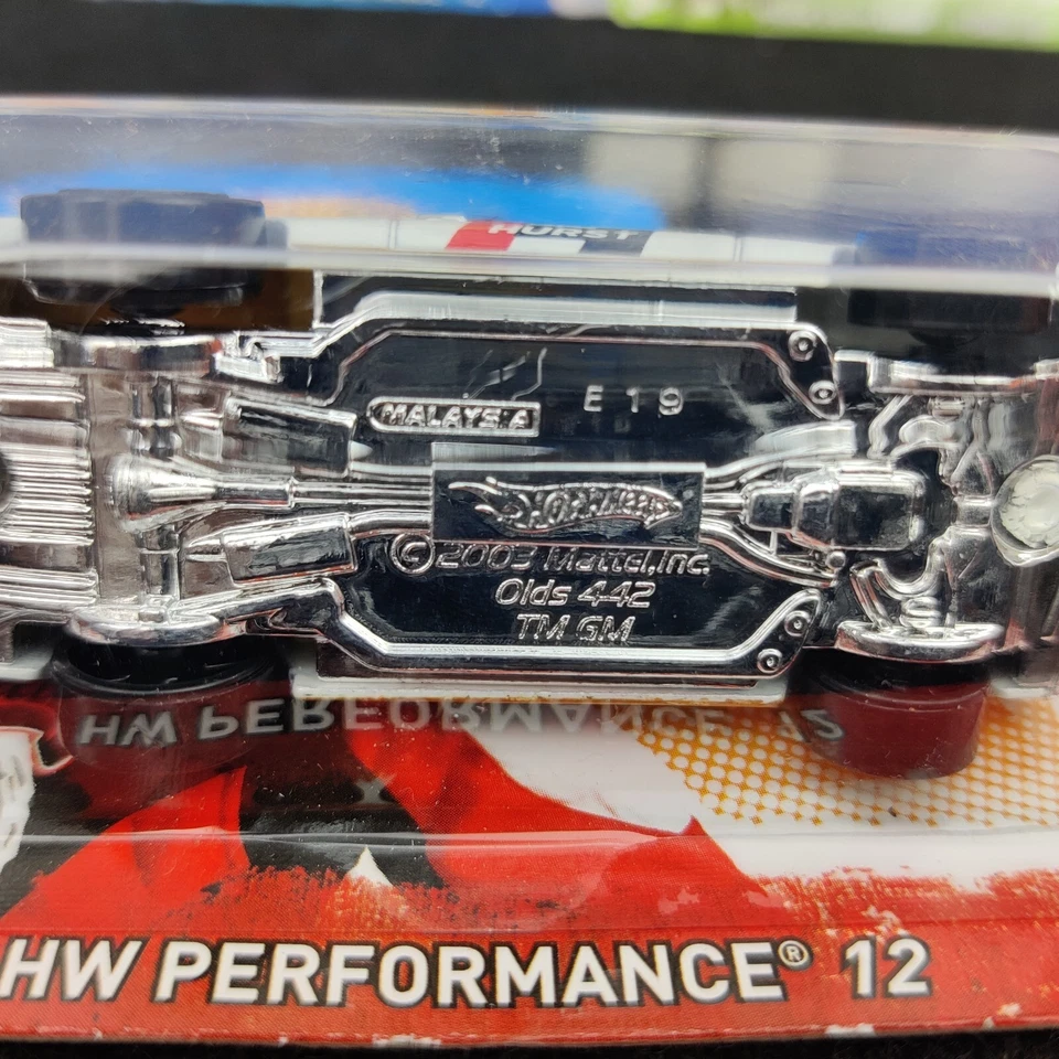 HOT WHEELS OLDS 442 BIANCO HW PERFORMANCE 2012 5/12 145/247 V5449 CORTO 1:64 - Immagine 4 di 4