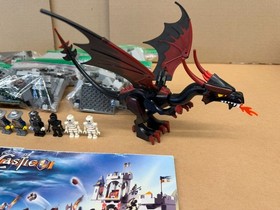 LEGO Castle 7094 King's Castle Siege 10 Minifigures 973 Pieces No Box Pre-Owned