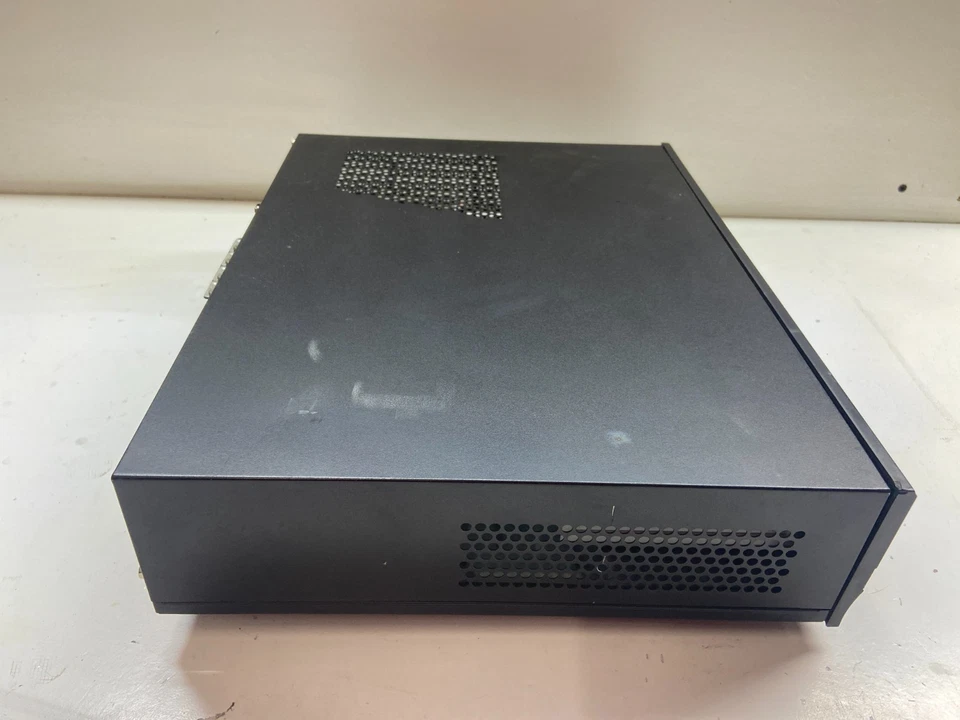 Silverstone Milo ML03 mATC HTPC Case - image 2 of 4