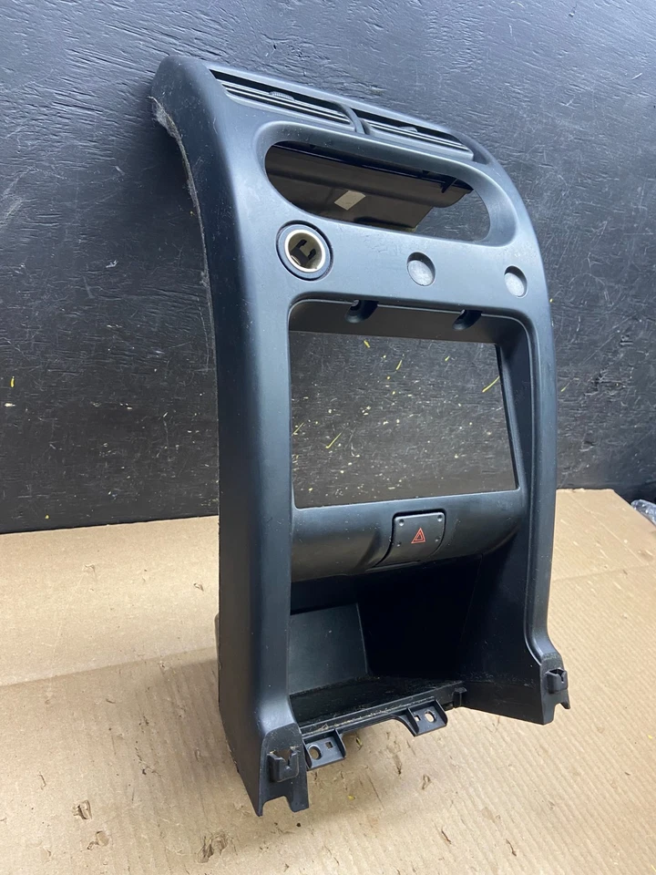 Оригинальный ободок радио для центральной приборной панели климат-контроля 2002-2004 Nissan Xterra XE v1378 DG - Изображение 3 из 4