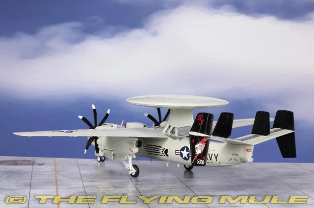 Hobby Master 1:72 E-2C Hawkeye USN VAW-124 Bear Aces AJ600 - Изображение 2 из 4
