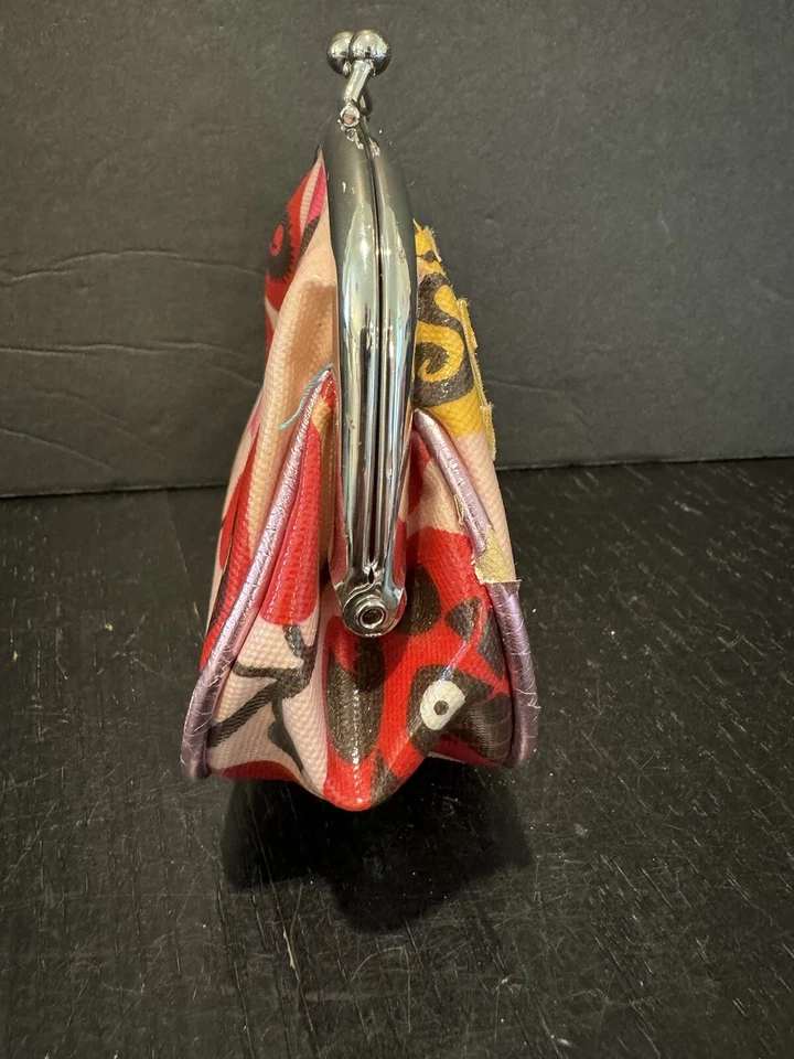 Bolso sin asas Oilily Kiss Lock bordado para monedas Foto 4 de 4