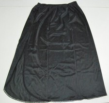 VASSARETTE Vintage Nylon 14 inch Side Slit Half Slip Black Size M 28" long