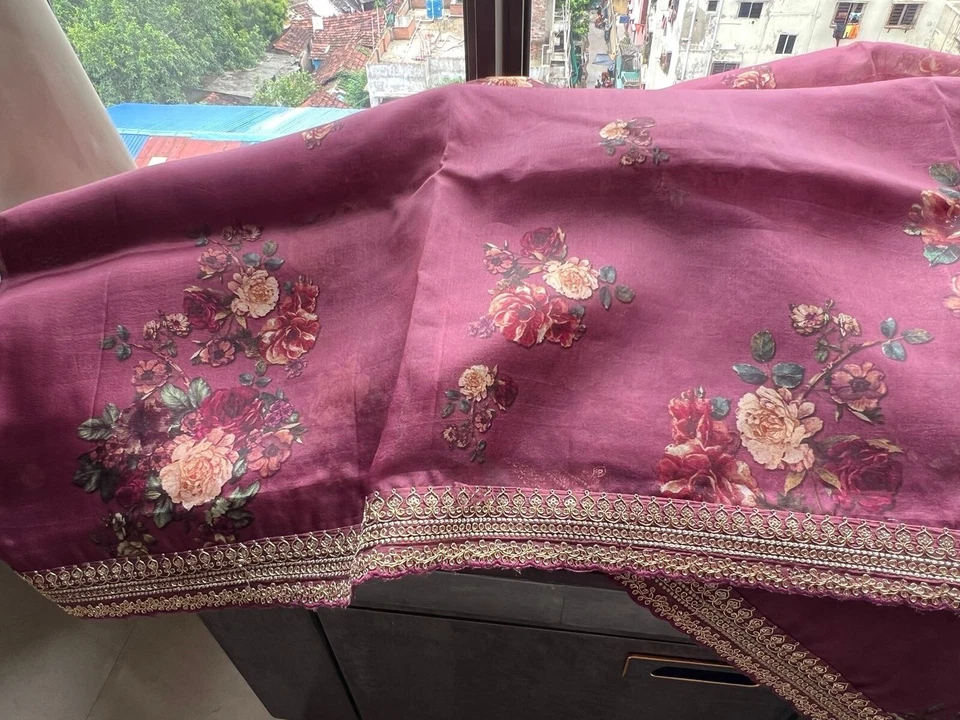 Sari de organza impresión digital sari floral sari ropa de fiesta sari Foto 4 de 4