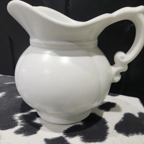 Vintage MCCOY Pottery #7528 5 Inch Pitcher.  Excellent Condition!