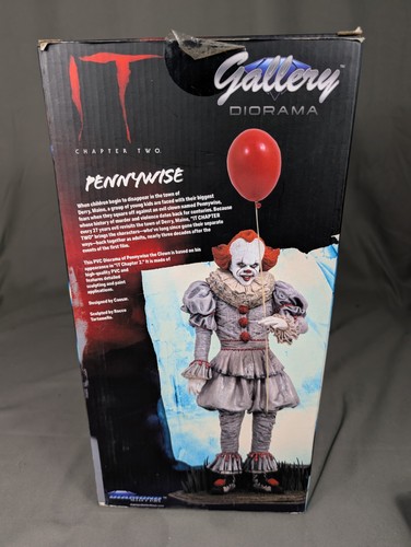 It Chapter 2 Pennywise Statue Diamond Select Gallery Diorama - Picture 4 of 7
