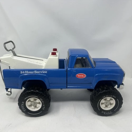 Vintage 1970’s Tonka Blue Tow Truck #11062 MR-970 Pressed Steel Made In USA