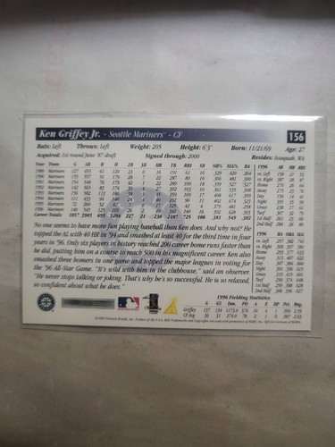 1997 Score Baseball Ken Griffey Jr # 156 Seattle Mariners - Picture 2 of 2