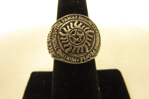 WINCHESTER BROTHERS JOIN THE HUNT RING, SAVING PEOPLE HUNTING THINGS, SIZE 8