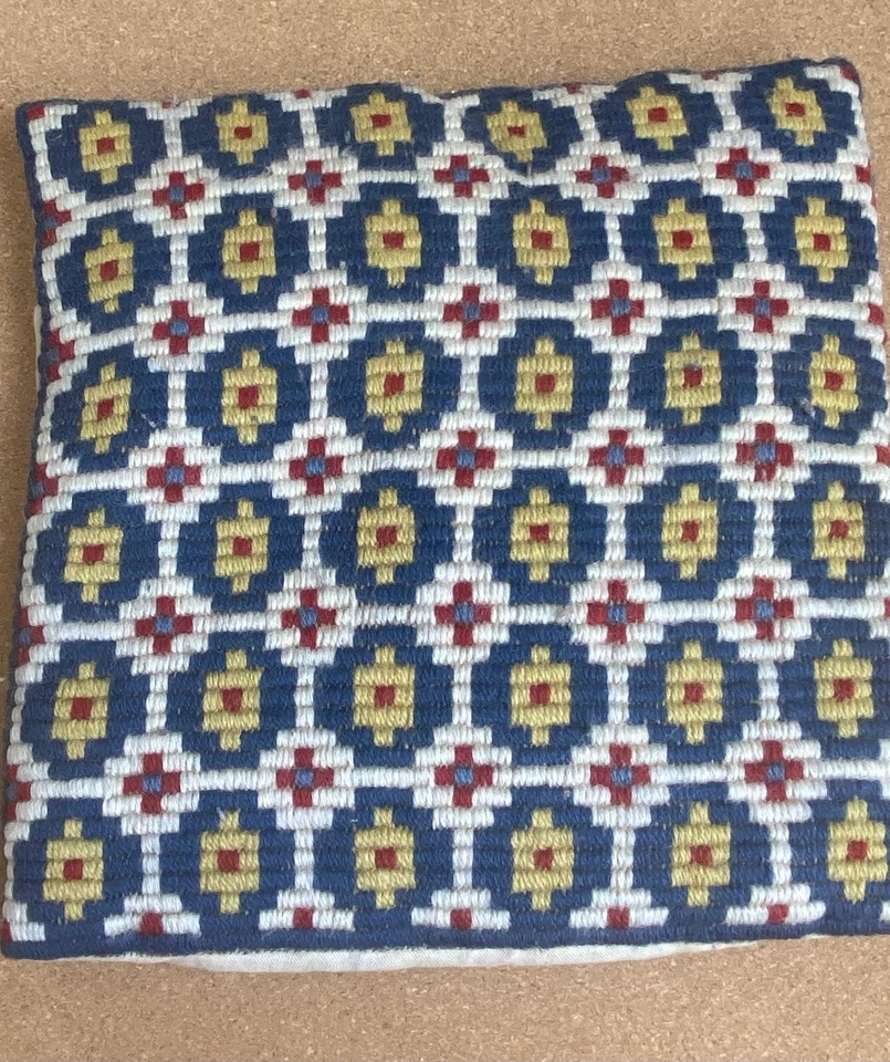 vintage Needlepoint cushion cover Filled 30x28cm-208 - Image 2 of 4
