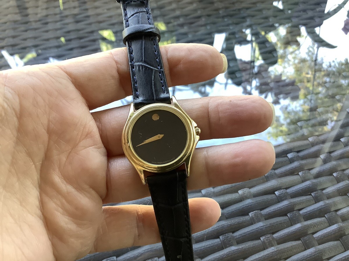 MOVADO 28MM WOMENS MUSEUM WATCH WITH BLACK DIAL AND NAVY 