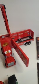 LEGO: Cars 2 Mack's Team Truck and Big Bentley Bust Out 8639/8486 missing parts
