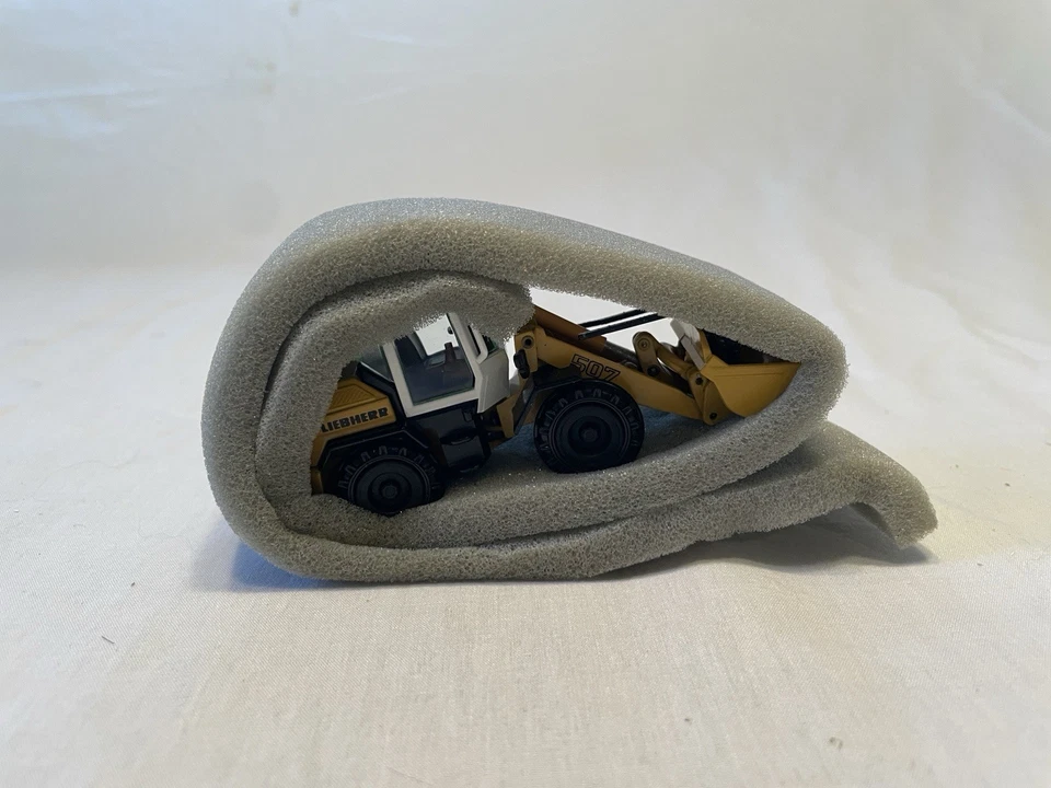 康拉德编号 2883 利勃海尔轮式装载机 L 507 带叉子 — 第 4/4 张图片