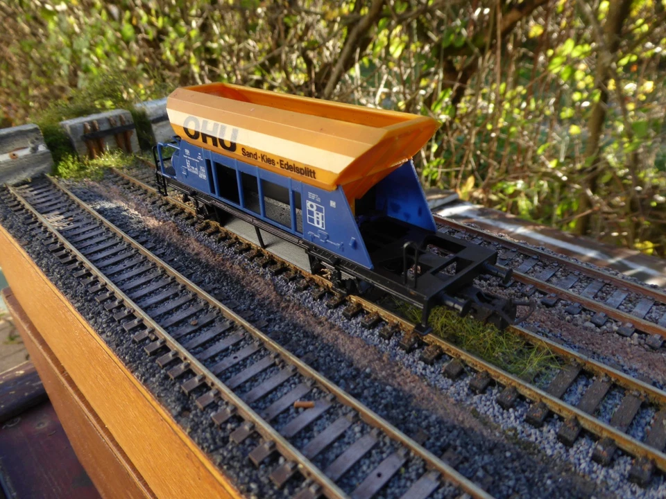 Wagon trémie à essieux réseau DB de la marque FALLER N° 197 HO - Photo 3/4