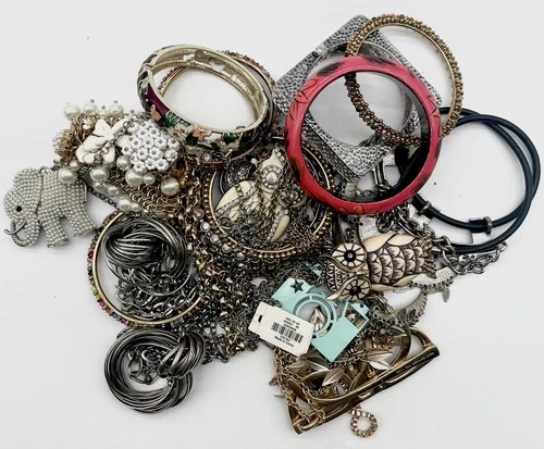 2 lb Lot Vintage to Modern Wear Craft Mixed Costume Jewelry Bulk Resale & Repair