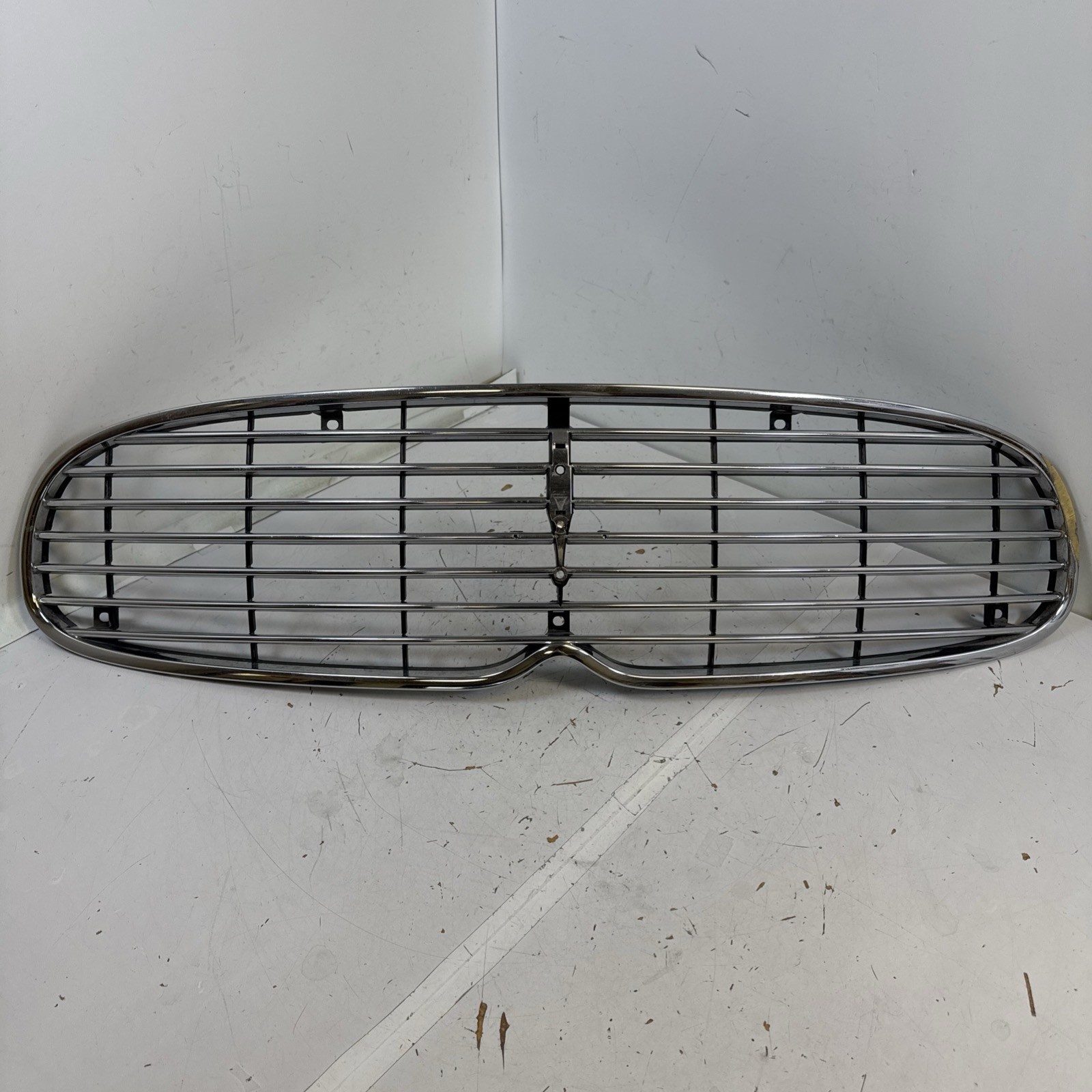 2003–08 Maserati Quattroporte M139 Front Bumper Center Grill Grille 67874400 OEM