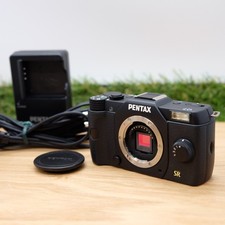 Pentax Q7 12.4MP Mirroless Digital Camera Black Body Japan N Mint  1218B