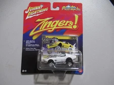 2005 JOHNNY LIGHTNING ZINGERS CHEVY 72 CORVETTE WHITE LIGHTNING CHASE CAR SEALED