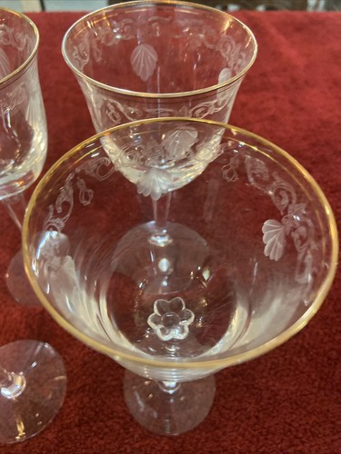 4 Lenox Crystal CLASSIC SHELL 7 1/4" Wine Glass(s) MINT Condition - Picture 3 of 11