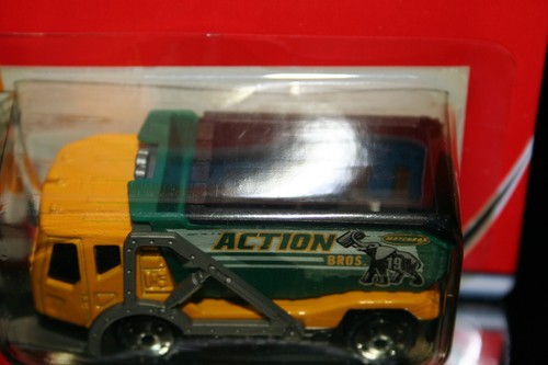 Matchbox 2002 #MB542 - Card #19 * Hero City - Trash Truck - Picture 11 of 23