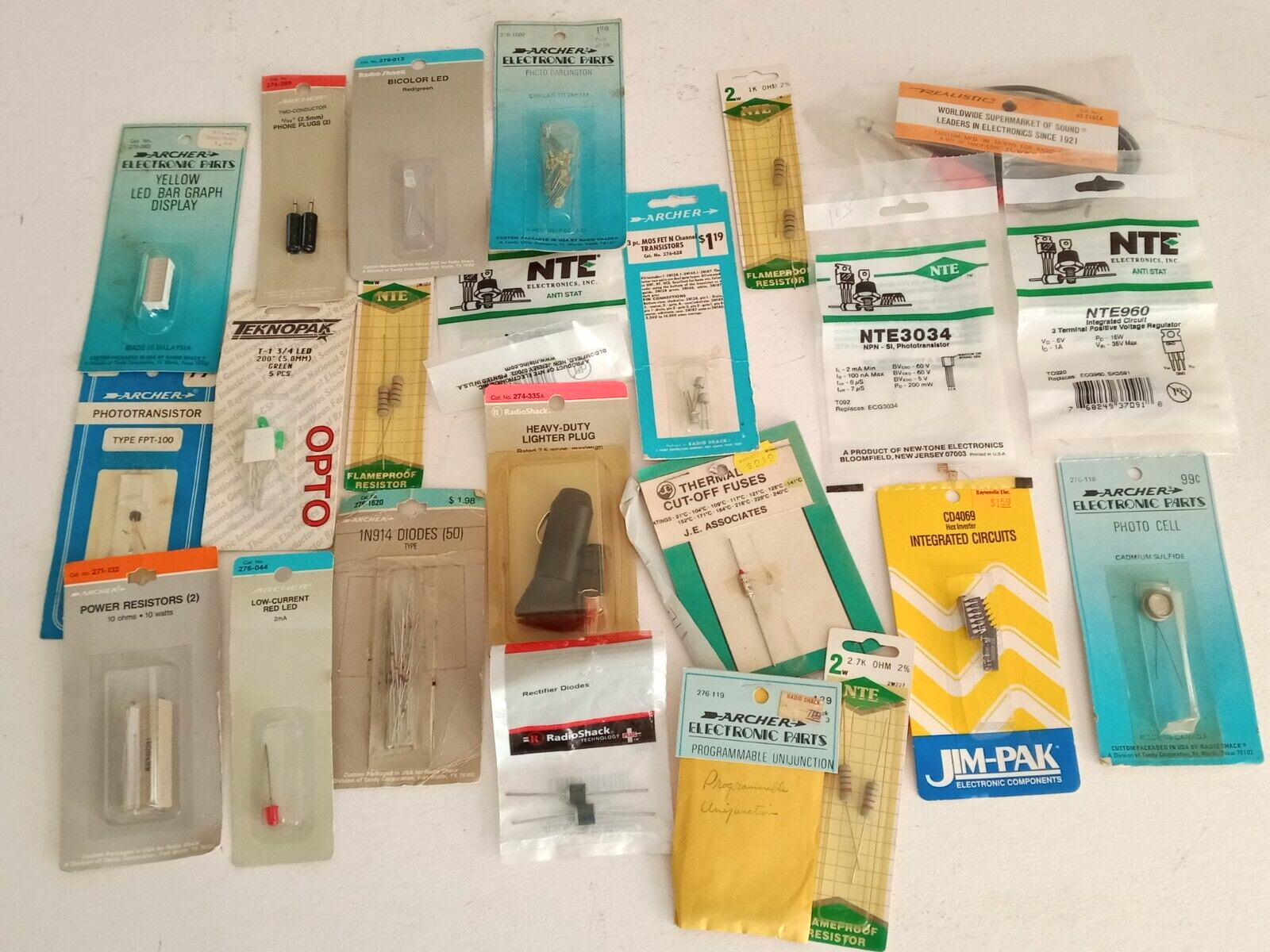 Lot of Radio Shack 276116 628 MOS FET N Channel LED's Display NTE