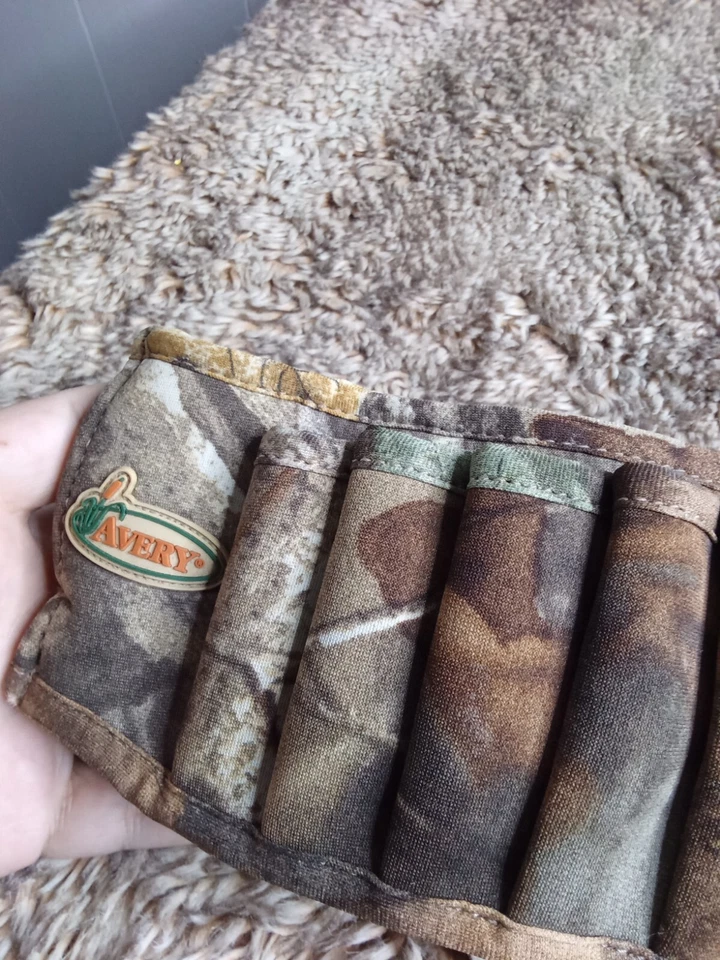 Avery Neoprene Mossy Oak Shotgun Shell Holder Ammo Belt Camo Adjustable - Image 2 of 4