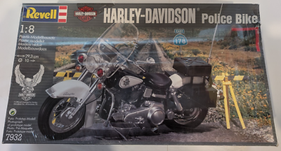 Revell 7932 1:8 Harley Davidson Police Bike | eBay