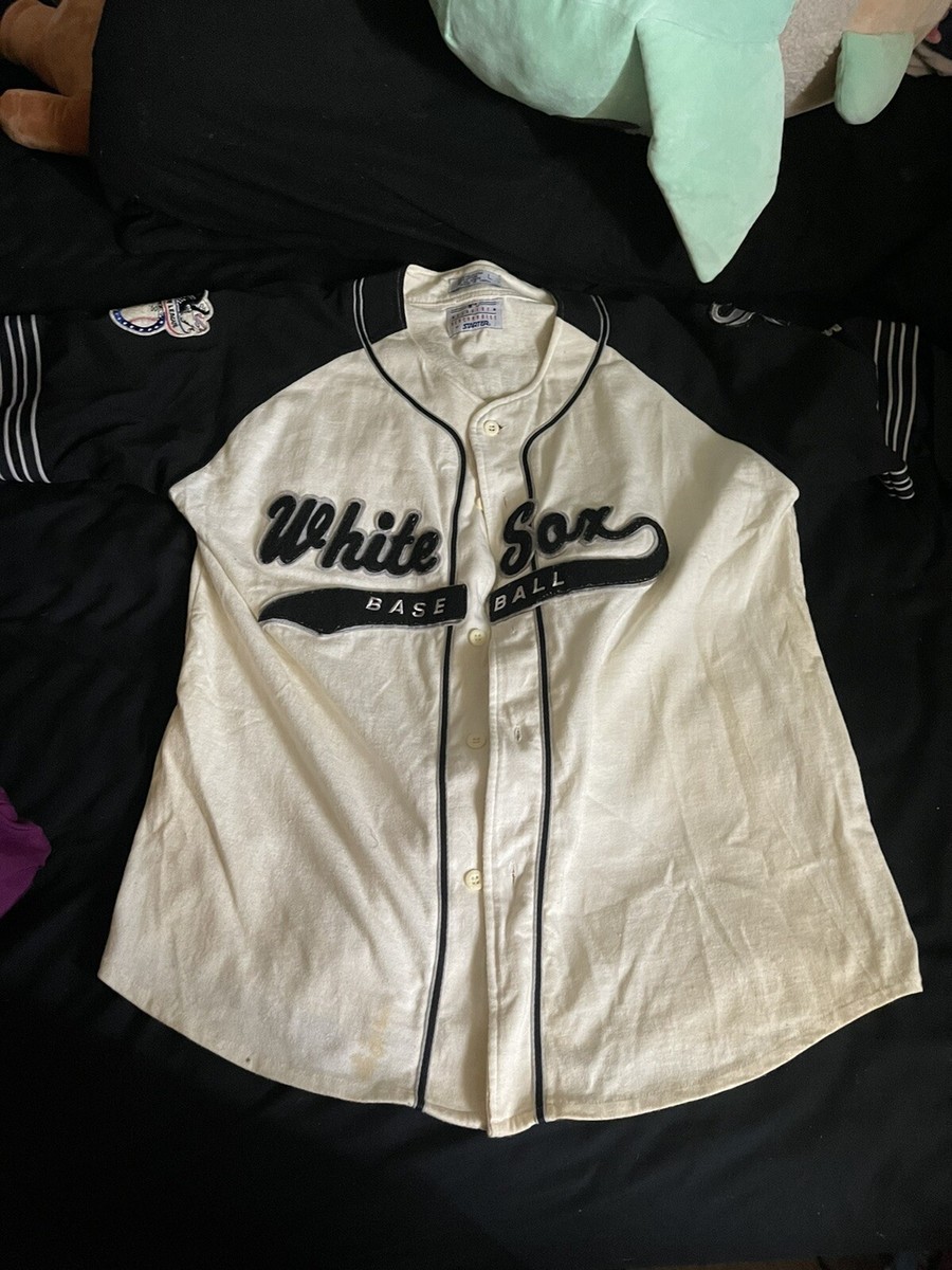 Vintage 90s Chicago White Sox Baseball Shirt STARTER Scripted