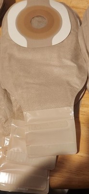 24 loose Hollister 8930 Pouches 